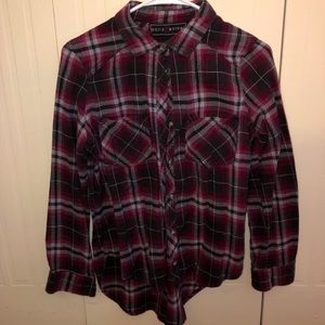 Women’s Medium Maroon And Black Plaid Shirt